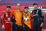 Foto zur News: Oscar Piastri (McLaren), Charles Leclerc (Ferrari) und George Russell (Mercedes)