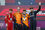 Foto zur News: Charles Leclerc (Ferrari), Oscar Piastri (McLaren) und George Russell (Mercedes)