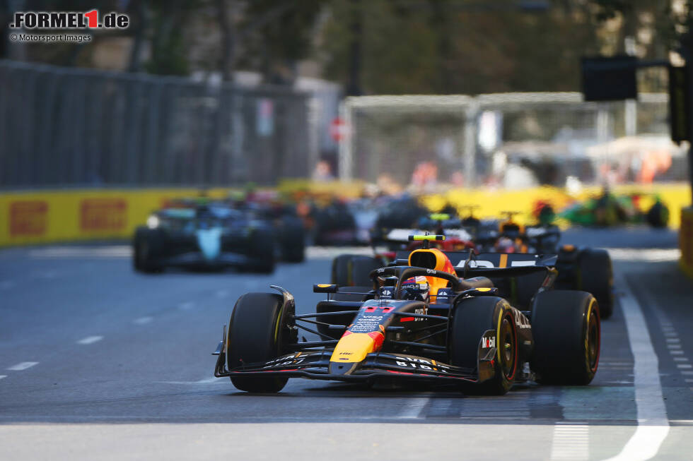 Foto zur News: Sergio Perez (Red Bull)