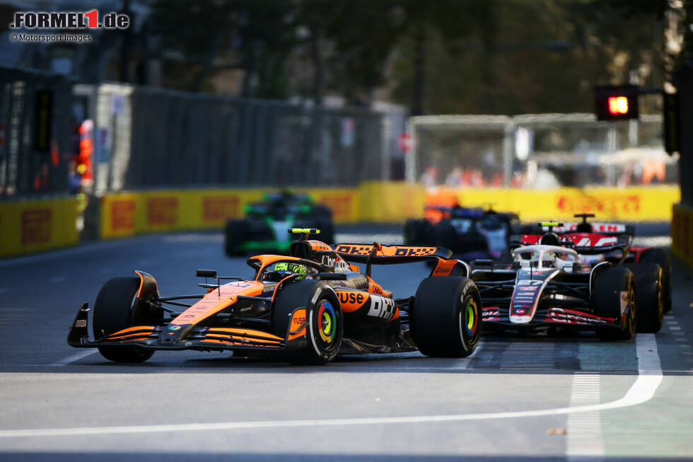 Foto zur News: Lando Norris (McLaren) und Nico Hülkenberg (Haas)