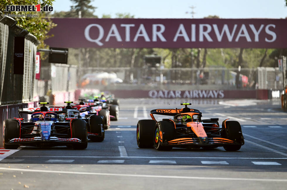 Foto zur News: Lando Norris (McLaren), Yuki Tsunoda (Racing Bulls) und Nico Hülkenberg (Haas)