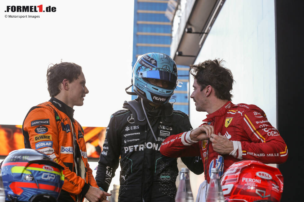 Foto zur News: Oscar Piastri (McLaren), George Russell (Mercedes) und Charles Leclerc (Ferrari)