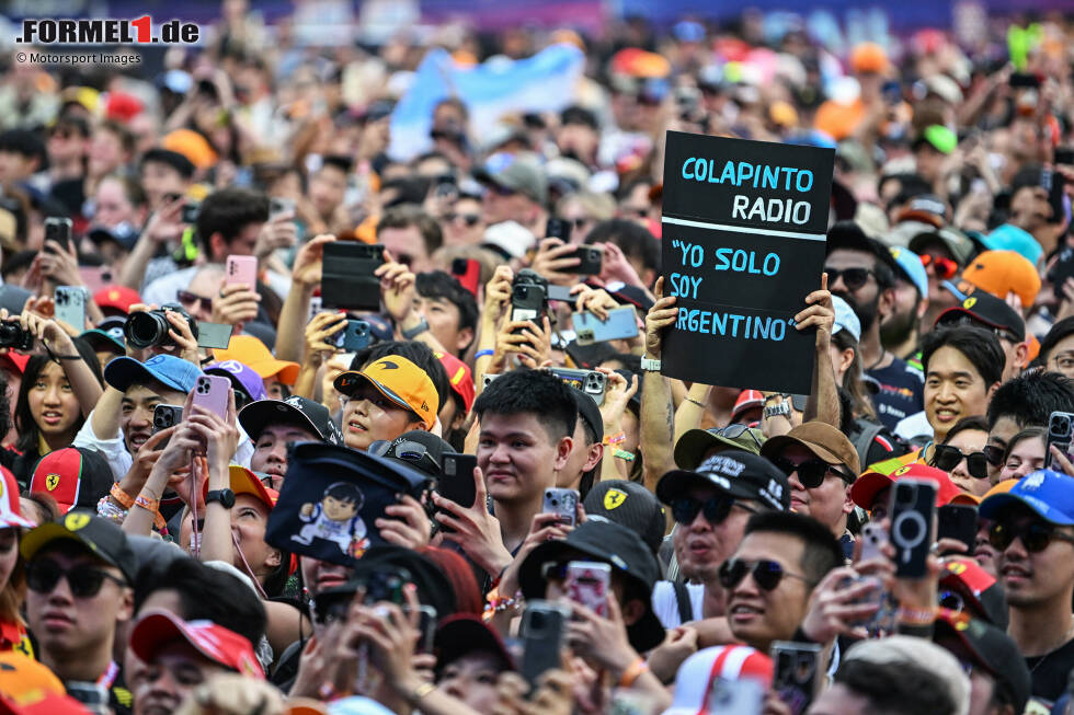 Foto zur News: Fans in Singapur