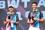 Foto zur News: Pierre Gasly (Alpine) und Esteban Ocon (Alpine)