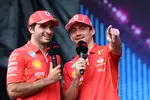 Foto zur News: Carlos Sainz (Ferrari) und Charles Leclerc (Ferrari)