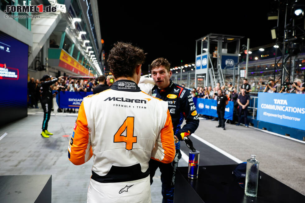 Foto zur News: Lando Norris (McLaren) und Max Verstappen (Red Bull)