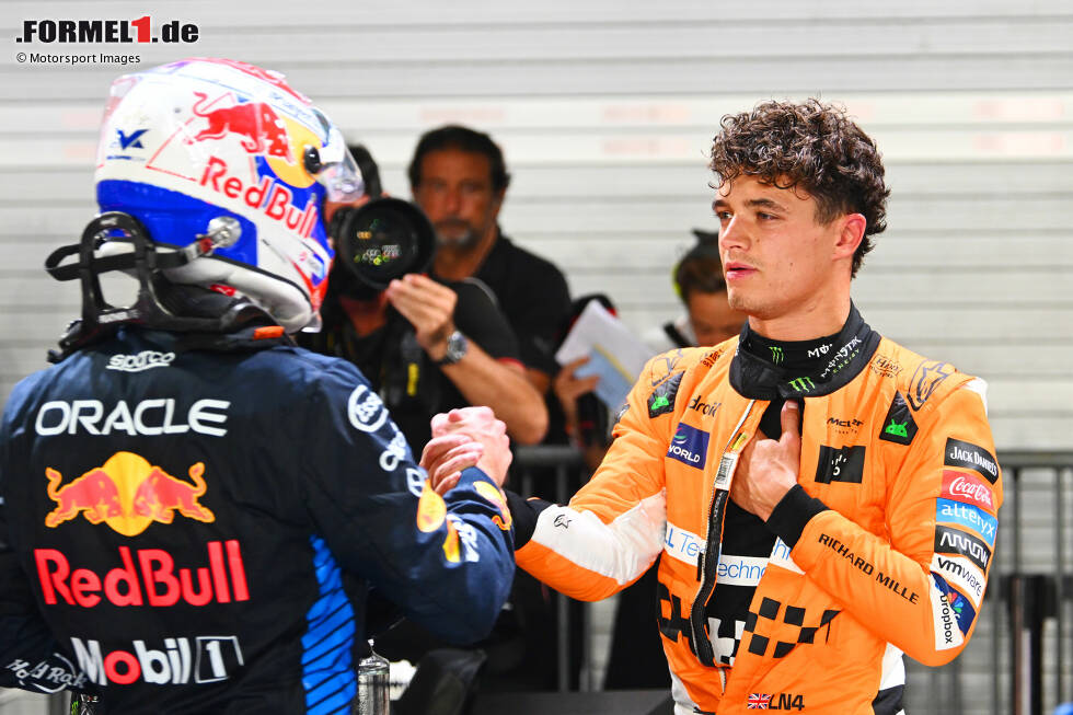 Foto zur News: Max Verstappen (Red Bull) und Lando Norris (McLaren)