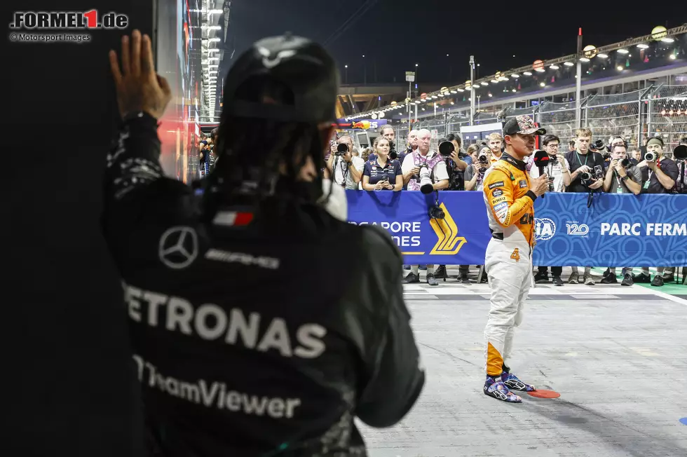 Foto zur News: Lewis Hamilton (Mercedes) und Lando Norris (McLaren)