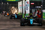 Foto zur News: Lewis Hamilton (Mercedes) und George Russell (Mercedes)