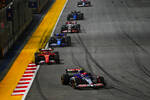 Foto zur News: Yuki Tsunoda (Racing Bulls), Carlos Sainz (Ferrari) und Esteban Ocon (Alpine)