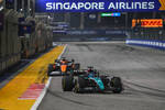 Foto zur News: George Russell (Mercedes) und Oscar Piastri (McLaren)