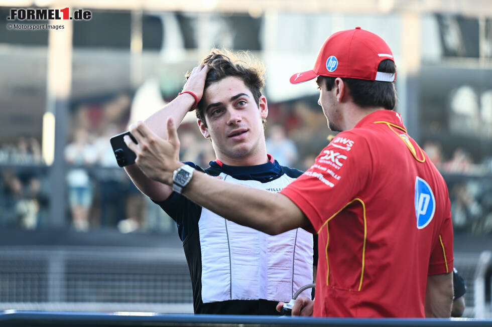 Foto zur News: Franco Colapinto (Williams) und Charles Leclerc (Ferrari)