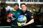 Foto zur News: Fernando Alonso (Aston Martin) und Jeff Gordon