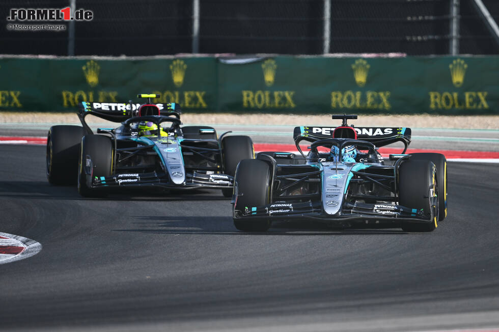 Foto zur News: George Russell (Mercedes) und Lewis Hamilton (Mercedes)