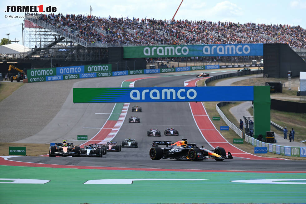 Foto zur News: Max Verstappen (Red Bull), Lando Norris (McLaren), George Russell (Mercedes) und Charles Leclerc (Ferrari)