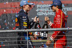 Foto zur News: Max Verstappen (Red Bull) und Carlos Sainz (Ferrari)