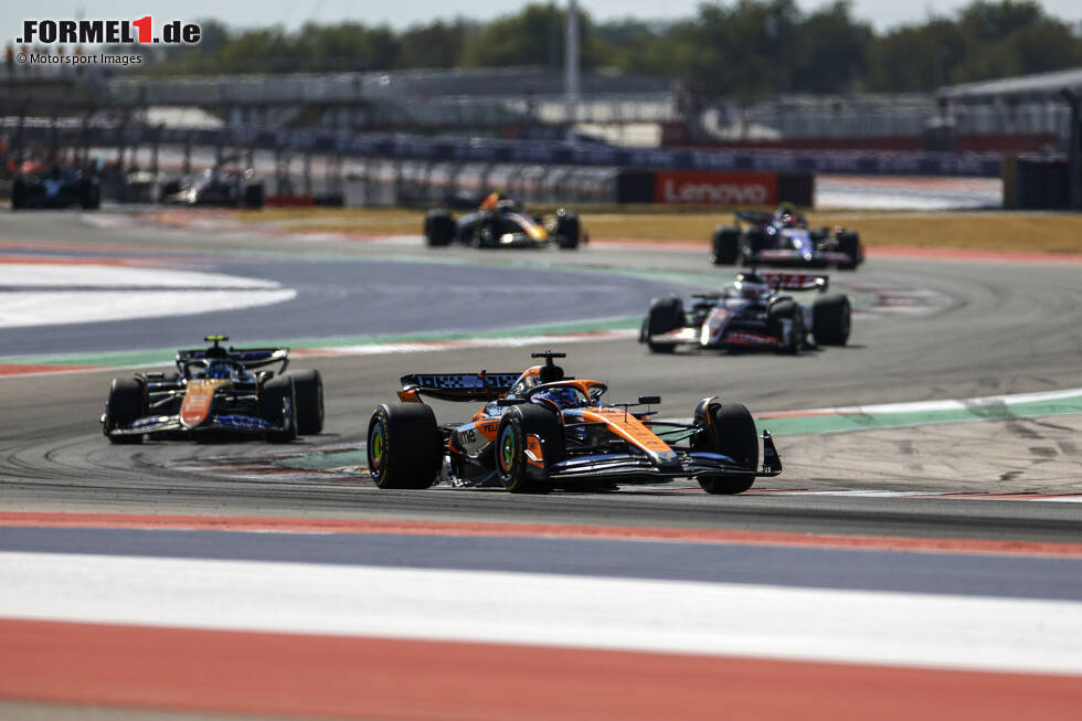 Foto zur News: Oscar Piastri (McLaren), Pierre Gasly (Alpine) und Liam Lawson (Racing Bulls)