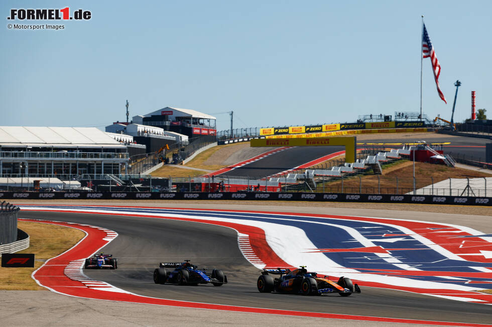 Foto zur News: Alexander Albon (Williams) und Pierre Gasly (Alpine)