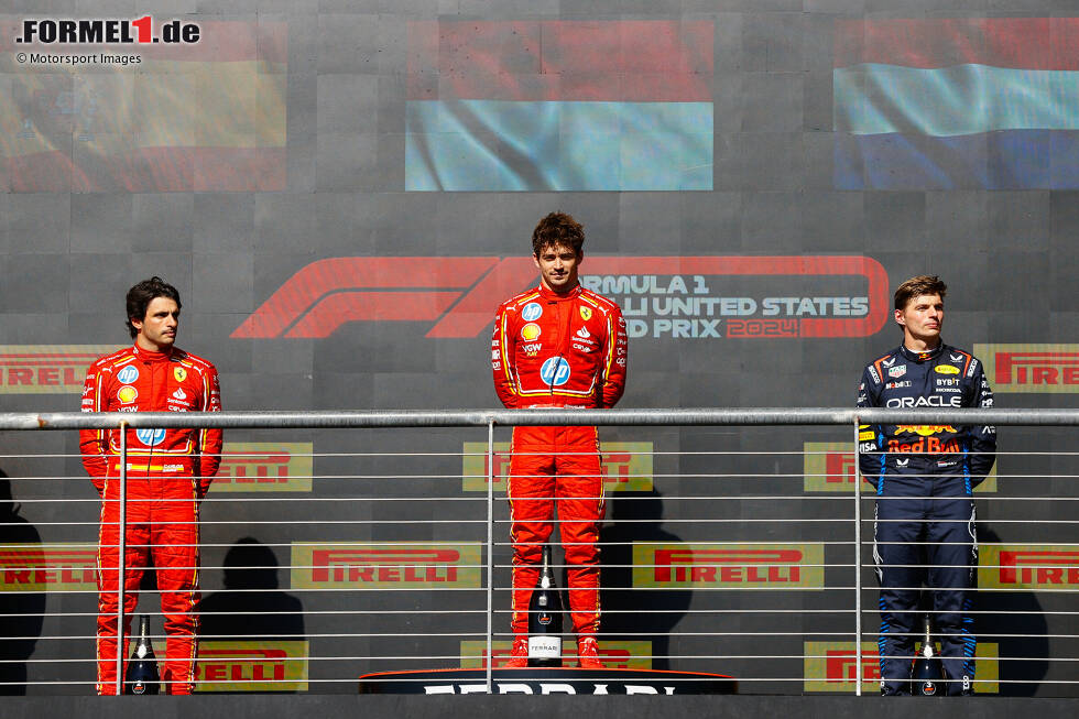 Foto zur News: Carlos Sainz (Ferrari), Charles Leclerc (Ferrari) und Max Verstappen (Red Bull)