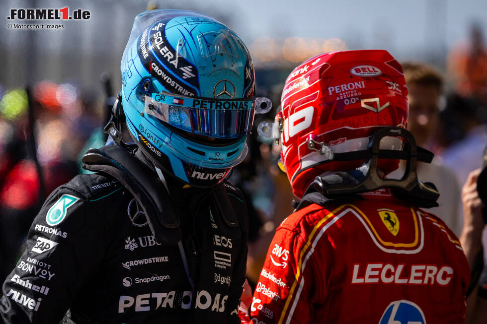 Foto zur News: George Russell (Mercedes) und Charles Leclerc (Ferrari)