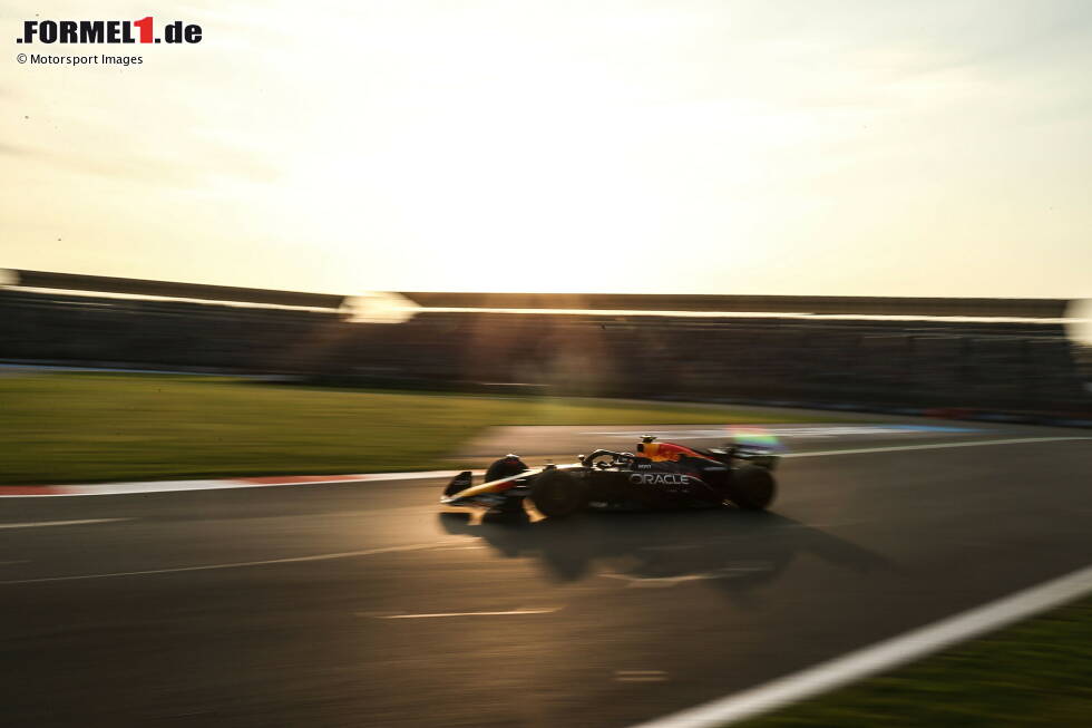 Foto zur News: Sergio Perez (Red Bull)