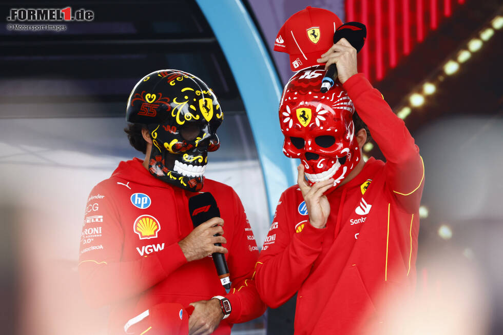 Foto zur News: Carlos Sainz (Ferrari) und Charles Leclerc (Ferrari)