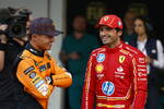 Foto zur News: Lando Norris (McLaren) und Carlos Sainz (Ferrari)