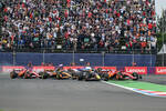 Foto zur News: Max Verstappen (Red Bull), Carlos Sainz (Ferrari), Lando Norris (McLaren), Charles Leclerc (Ferrari) und Yuki Tsunoda (Racing Bulls)