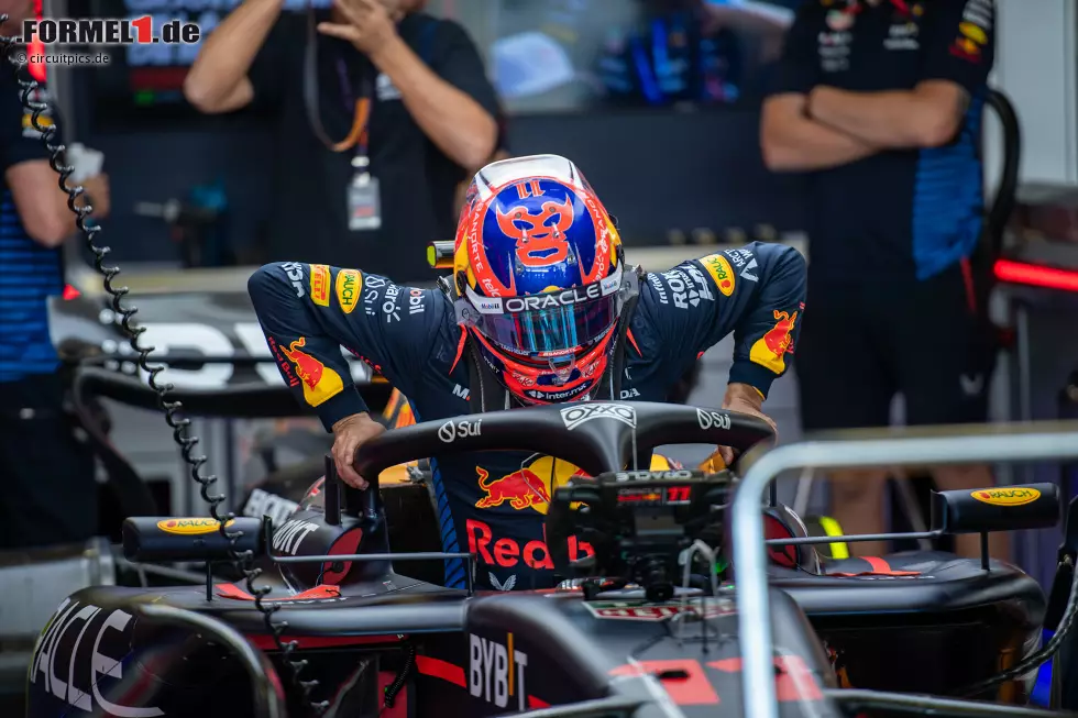 Foto zur News: Sergio Perez (Red Bull)