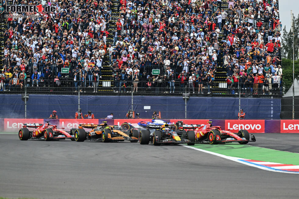 Foto zur News: Max Verstappen (Red Bull), Carlos Sainz (Ferrari), Lando Norris (McLaren), Charles Leclerc (Ferrari) und Yuki Tsunoda (Racing Bulls)