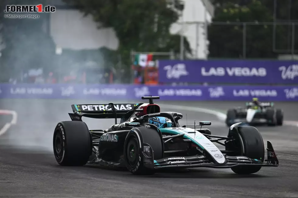 Foto zur News: George Russell (Mercedes) und Lewis Hamilton (Mercedes)