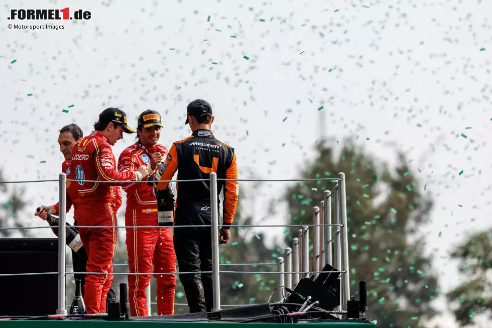 Foto zur News: Charles Leclerc (Ferrari), Carlos Sainz (Ferrari) und Lando Norris (McLaren)