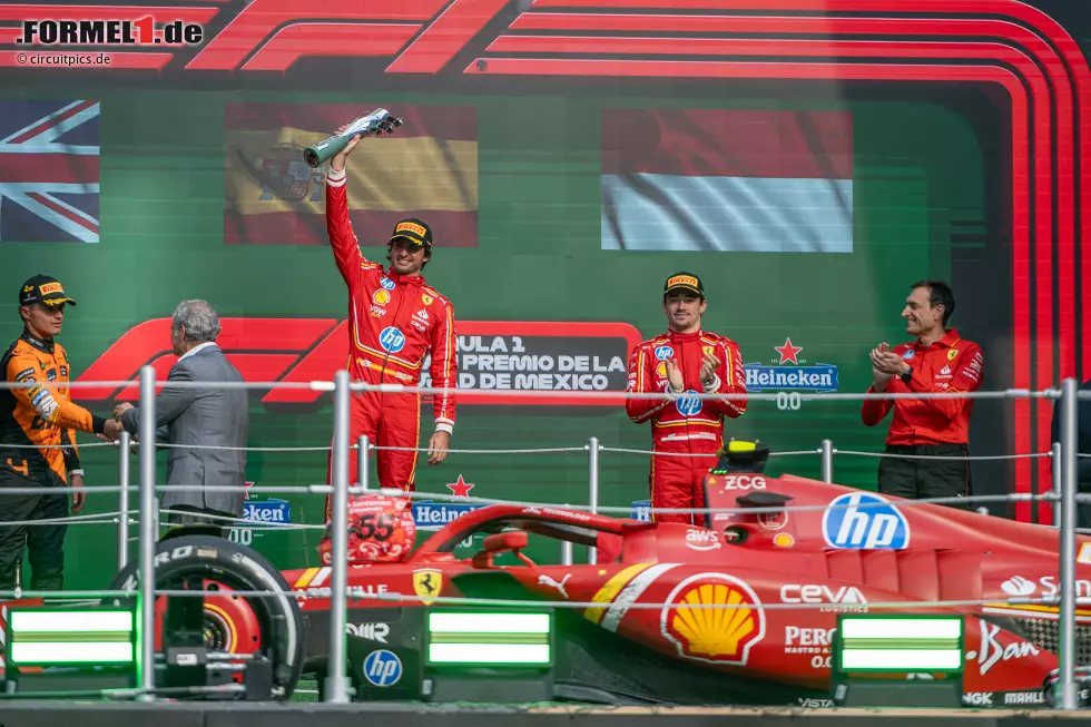 Foto zur News: Carlos Sainz (Ferrari), Charles Leclerc (Ferrari) und Lando Norris (McLaren)