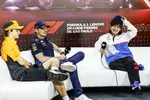 Foto zur News: Oscar Piastri (McLaren), Max Verstappen (Red Bull) und Yuki Tsunoda (Racing Bulls)