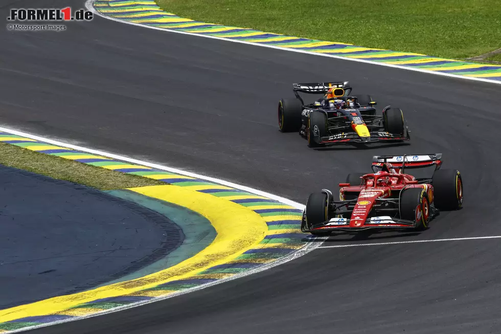 Foto zur News: Charles Leclerc (Ferrari), Max Verstappen (Red Bull) und George Russell (Mercedes)