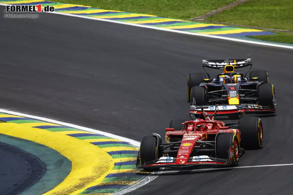 Foto zur News: Charles Leclerc (Ferrari) und Max Verstappen (Red Bull)