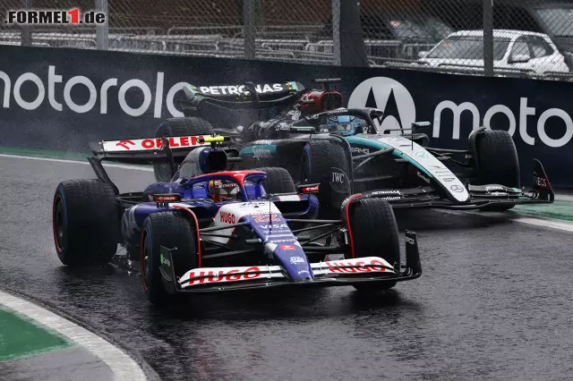 Foto zu den Neuigkeiten: Yuki Tsunoda (Racing Bulls) und George Russell (Mercedes)