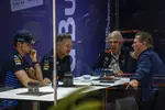 Foto zur News: Max Verstappen (Red Bull), Christian Horner, Helmut Marko und Jos Verstappen