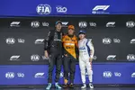 Foto zur News: George Russell (Mercedes), Lando Norris (McLaren) und Yuki Tsunoda (Racing Bulls)