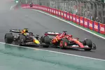 Foto zur News: Charles Leclerc (Ferrari) und Max Verstappen (Red Bull)