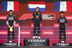 Foto zur News: Esteban Ocon (Alpine), Max Verstappen (Red Bull) und Pierre Gasly (Alpine)