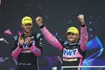 Foto zur News: Esteban Ocon (Alpine) und Pierre Gasly (Alpine)