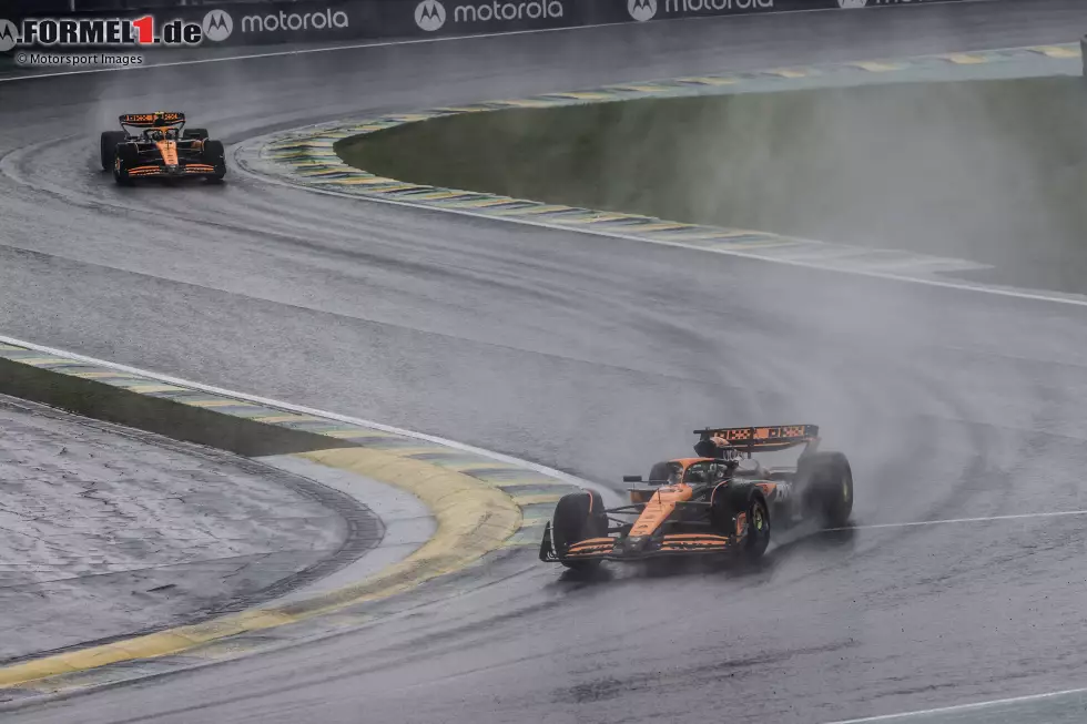 Foto zur News: Oscar Piastri (McLaren) und Lando Norris (McLaren)