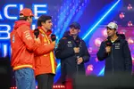 Foto zur News: Charles Leclerc (Ferrari), Carlos Sainz (Ferrari), Max Verstappen (Red Bull) und Sergio Perez (Red Bull)