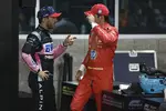 Foto zur News: Pierre Gasly (Alpine) und Carlos Sainz (Ferrari)