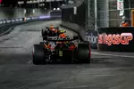 Foto zur News: Sergio Perez (Red Bull) und Max Verstappen (Red Bull)