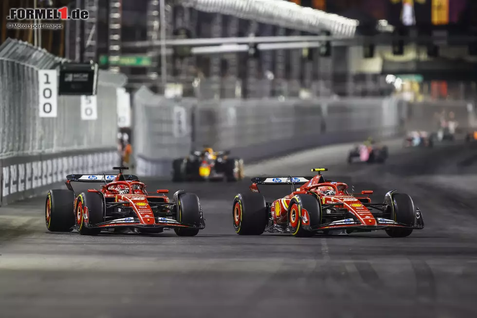 Foto zur News: Carlos Sainz (Ferrari) und Charles Leclerc (Ferrari)