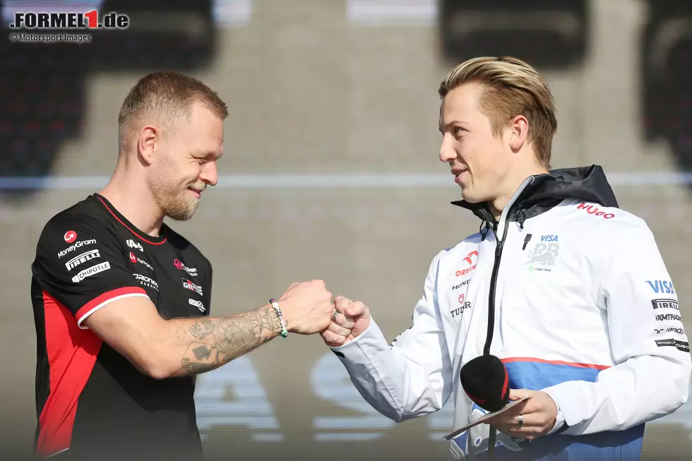 Foto zur News: Kevin Magnussen (Haas) und Liam Lawson (Racing Bulls)