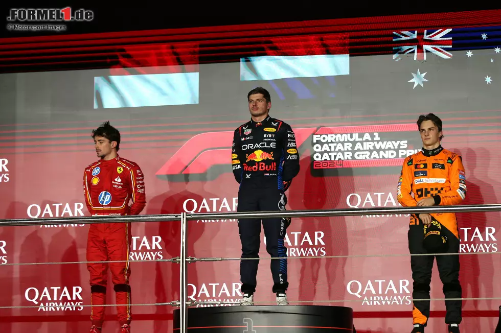 Foto zur News: Charles Leclerc (Ferrari), Max Verstappen (Red Bull) und Oscar Piastri (McLaren)