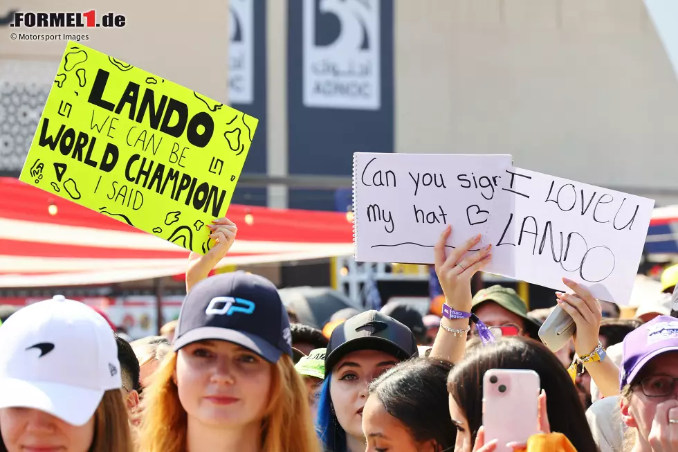 Foto zur News: Fans von Lando Norris (McLaren)